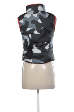 Детски елек Nike, Размер 9-10y/ 140-146 см, Цвят Многоцветен, Цена 19,00 €