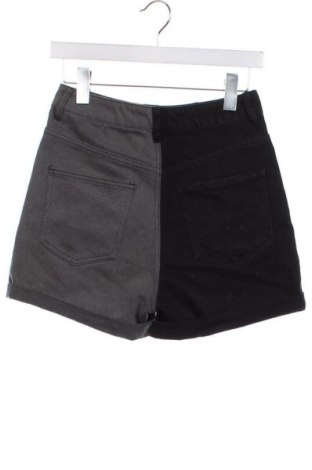Damen Shorts Cropp, Größe S, Farbe Mehrfarbig, Preis 17,00 €