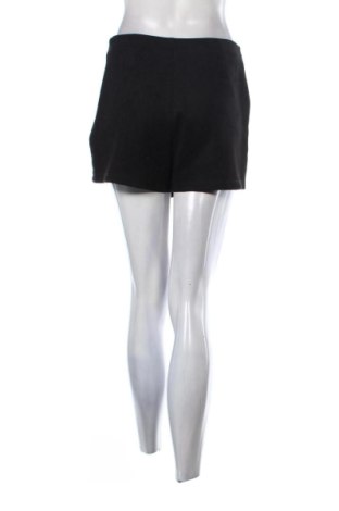Дамски къс панталон Cropp, Размер M, Цвят Черен, Цена 17,00 €