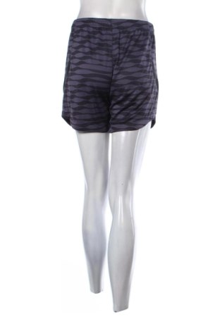 Дамски къс панталон Nike, Размер S, Цвят Многоцветен, Цена 17,00 €
