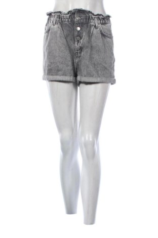 Γυναικείο κοντό παντελόνι ONLY, Μέγεθος M, Χρώμα Γκρί, Τιμή 12,99 €