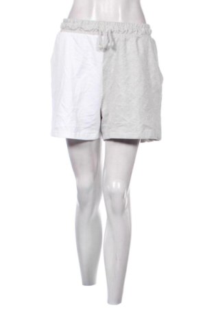 Damen Shorts Page One, Größe XL, Farbe Mehrfarbig, Preis 9,70 €