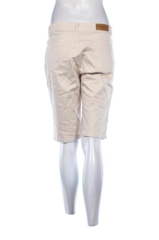 Damen Shorts Red Button, Größe M, Farbe Ecru, Preis 22,99 €