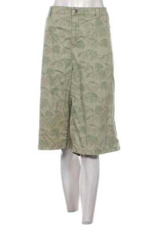 Дамски къс панталон Sheego, Размер 5XL, Цвят Зелен, Цена 17,00 €