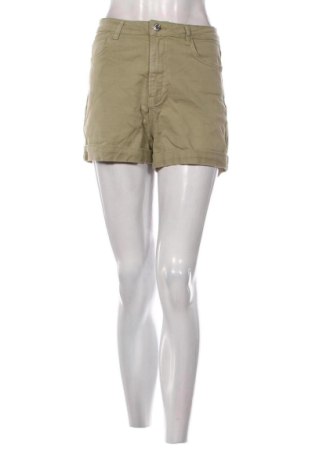 Дамски къс панталон Stradivarius, Размер M, Цвят Зелен, Цена 10,22 €