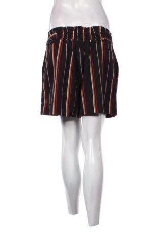 Damen Shorts Terranova, Größe L, Farbe Mehrfarbig, Preis 10,00 €