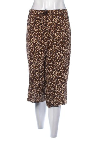 Дамски къс панталон Up 2 Fashion, Размер XXL, Цвят Многоцветен, Цена 10,22 €