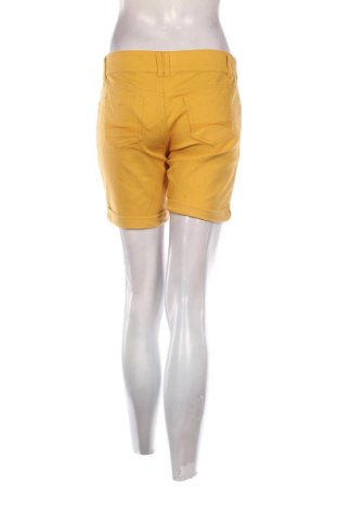 Pantaloni scurți de femei Zero, Mărime M, Culoare Galben, Preț 107,99 Lei