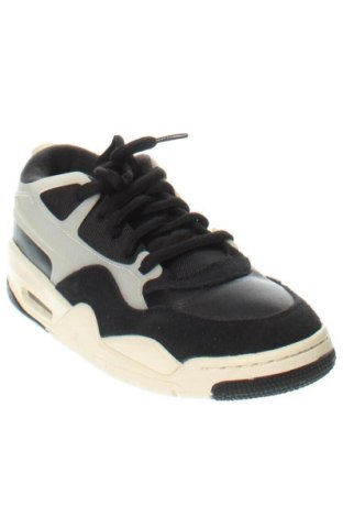 Încălțăminte de damă Air Jordan Nike, Mărime 40, Culoare Negru, Preț 839,99 Lei