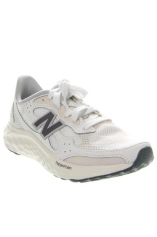 Дамски обувки New Balance, Размер 40, Цвят Бял, Цена 104,81 €