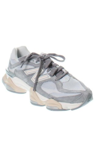 Дамски обувки New Balance, Размер 38, Цвят Сив, Цена 104,81 €