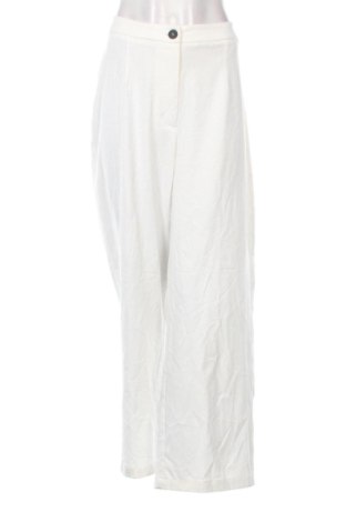 Дамски панталон Bershka, Размер XL, Цвят Бял, Цена 15,33 €