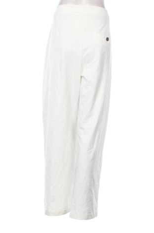 Дамски панталон Bershka, Размер XL, Цвят Бял, Цена 15,33 €