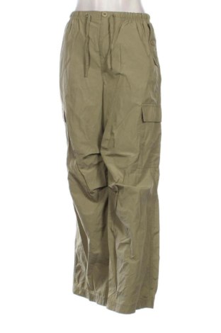 Damenhose Bershka, Größe S, Farbe Grün, Preis € 14,77