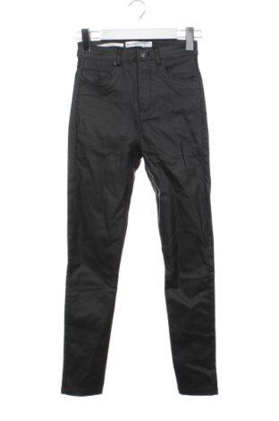 Damskie spodnie Bershka, Rozmiar XXS, Kolor Czarny, Cena 123,99 zł