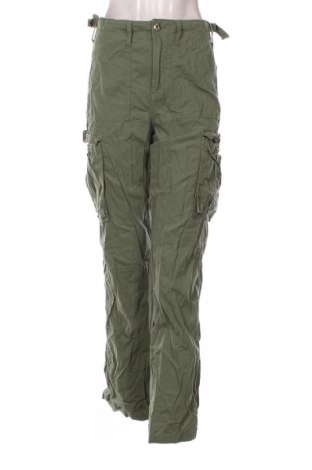 Дамски панталон Bershka, Размер S, Цвят Зелен, Цена 15,33 €