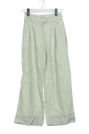 Damskie spodnie Bershka, Rozmiar XS, Kolor Zielony, Cena 35,99 zł