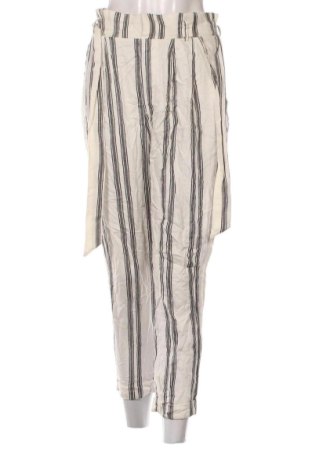 Дамски панталон Bershka, Размер L, Цвят Многоцветен, Цена 15,33 €