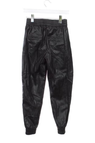 Női nadrág Bershka, Méret XS, Szín Fekete, Ár 6 198 Ft