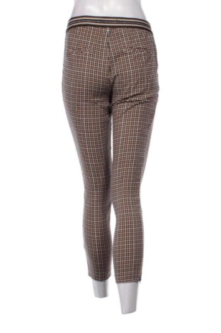 Damskie spodnie Betty Barclay, Rozmiar M, Kolor Kolorowy, Cena 171,47 zł