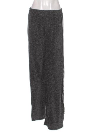 Pantaloni de femei Cherry Koko, Mărime M, Culoare Multicolor, Preț 122,58 Lei