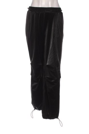 Дамски панталон Cropp, Размер S, Цвят Черен, Цена 21,00 €