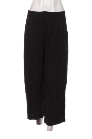 Γυναικείο παντελόνι Pull&Bear, Μέγεθος M, Χρώμα Μαύρο, Τιμή 28,99 €