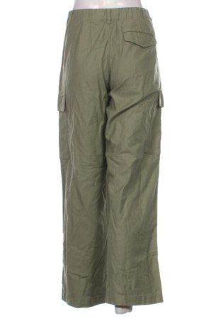 Γυναικείο παντελόνι Uniqlo, Μέγεθος L, Χρώμα Πράσινο, Τιμή 56,99 €
