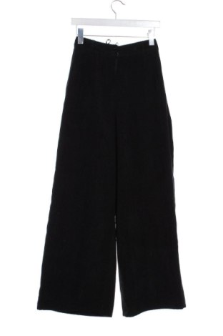 Damskie spodnie United Colors Of Benetton, Rozmiar XXS, Kolor Czarny, Cena 112,04 zł