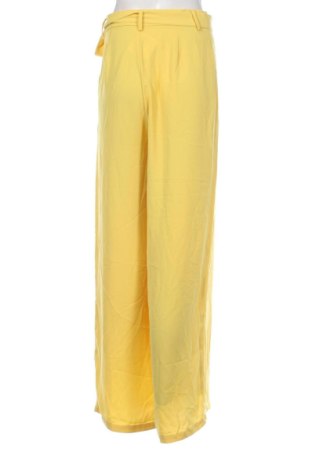 Pantaloni de femei Vero Moda, Mărime S, Culoare Galben, Preț 85,99 Lei
