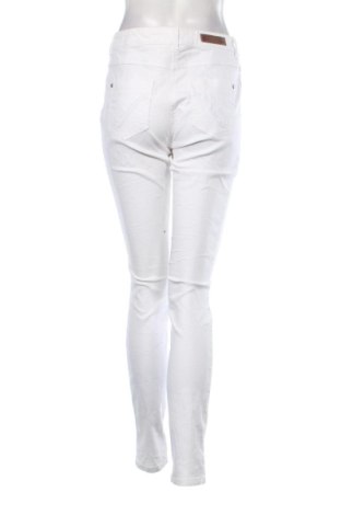 Damenhose Yest, Größe M, Farbe Weiß, Preis 27,99 €