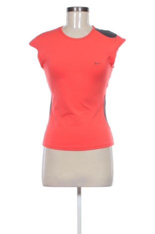 Top sport de damă. Nike, Mărime M, Culoare Portocaliu, Preț 145,34 Lei