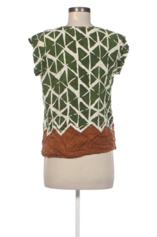 Damentop NEW COLLECTION, Größe M, Farbe Mehrfarbig, Preis 17,99 €