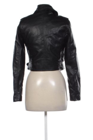 Дамско кожено яке Pull&Bear, Размер M, Цвят Черен, Цена 30,00 €