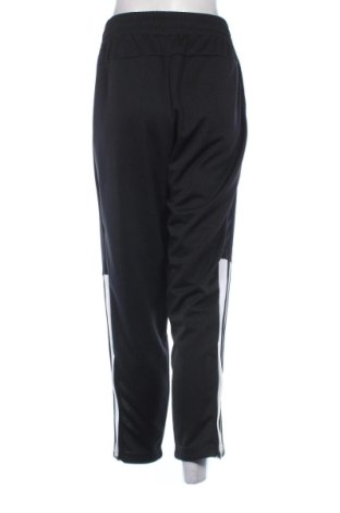 Damen Sporthose Adidas, Größe XL, Farbe Mehrfarbig, Preis 56,34 €