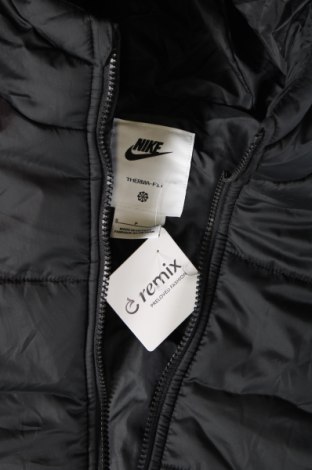 Дамско яке Nike, Размер S, Цвят Черен, Цена 138,04 €