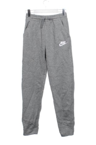 Детско спортно долнище Nike, Размер 15-18y/ 170-176 см, Цвят Сив, Цена 17,89 €
