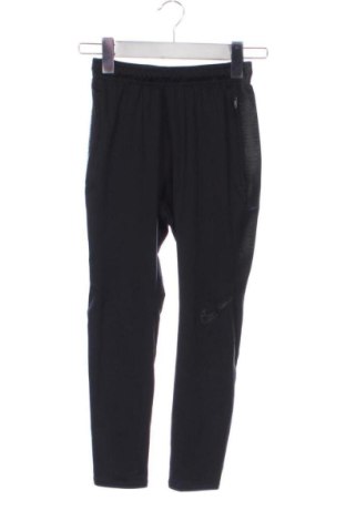 Pantaloni de trening, pentru copii Nike, Mărime 7-8y/ 128-134 cm, Culoare Negru, Preț 107,99 Lei