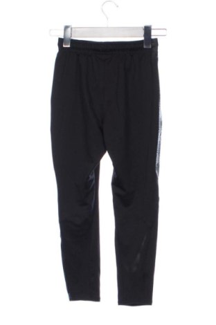 Pantaloni de trening, pentru copii Nike, Mărime 7-8y/ 128-134 cm, Culoare Negru, Preț 107,99 Lei