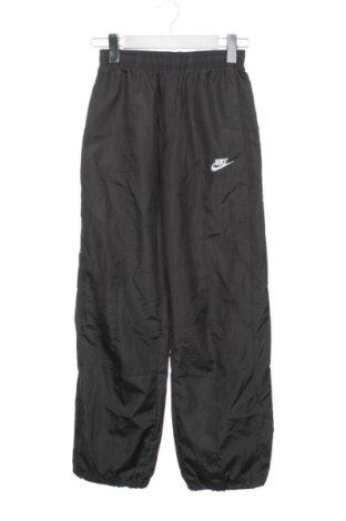 Детско спортно долнище Nike, Размер 10-11y/ 146-152 см, Цвят Многоцветен, Цена 17,89 €