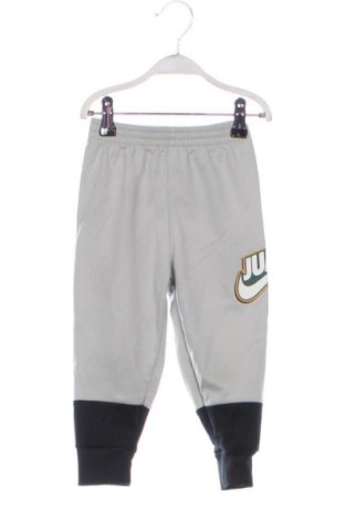 Παιδική κάτω φόρμα Air Jordan Nike, Μέγεθος 18-24m/ 86-98 εκ., Χρώμα Πολύχρωμο, Τιμή 20,90 €