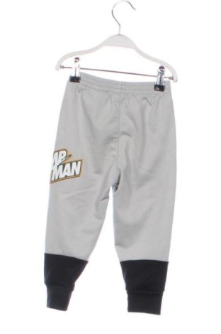 Παιδική κάτω φόρμα Air Jordan Nike, Μέγεθος 18-24m/ 86-98 εκ., Χρώμα Πολύχρωμο, Τιμή 20,90 €