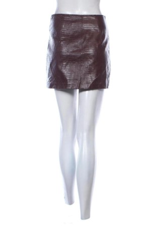 Kožená sukně  Bershka, Velikost S, Barva Červená, Cena  289,00 Kč