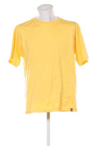 Męski T-shirt Commander, Rozmiar XL, Kolor Żółty, Cena 36,99 zł