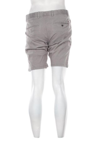 Ανδρικό κοντό παντελόνι Tommy Hilfiger, Μέγεθος M, Χρώμα Γκρί, Τιμή 35,99 €