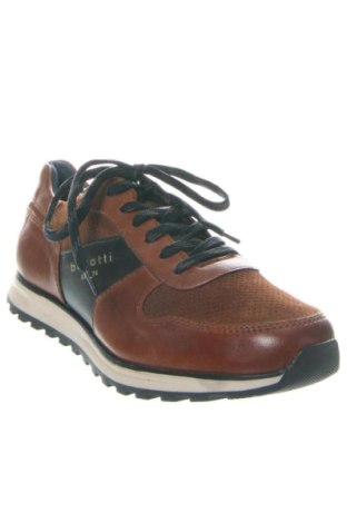 Férfi cipők
 Bugatti, Méret 42, Szín Barna, Ár 38 369 Ft