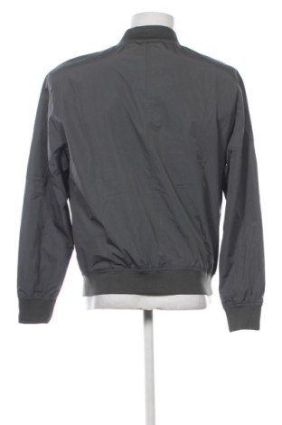 Geacă de bărbati Bershka, Mărime M, Culoare Gri, Preț 243,99 Lei