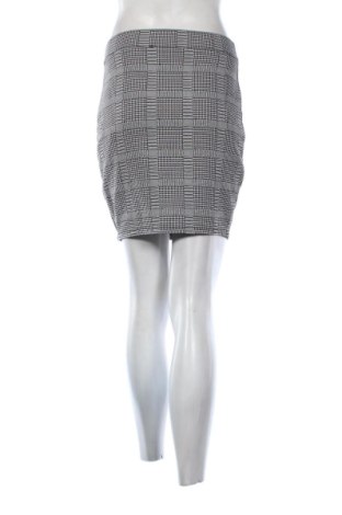 Пола Amisu, Размер S, Цвят Многоцветен, Цена 10,22 €