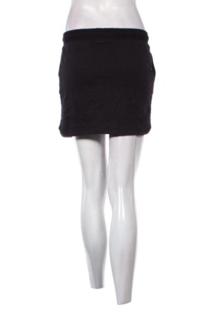 Sukně Bershka, Velikost L, Barva Černá, Cena  275,00 Kč