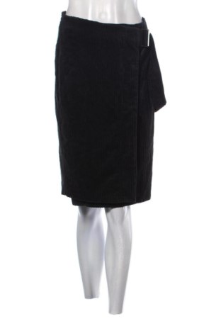 Пола Bershka, Размер M, Цвят Черен, Цена 9,78 €